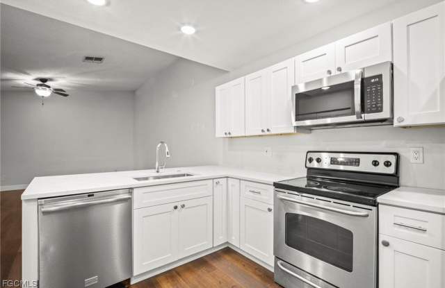 15524 crystal lake Drive