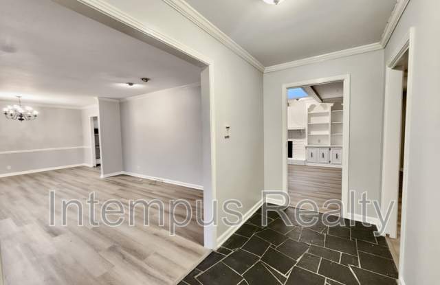 8124 Devens Dr