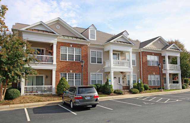 Sunlit Condo With Easy Access to Rt 29 (Lease Pending) - 1052 Glenwood Station Lane, Albemarle County, VA 22901