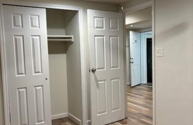 28 West Neck Road unit: 14