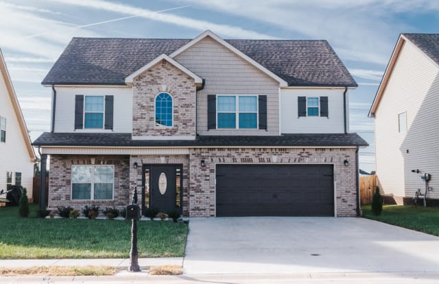 1020 Thrasher Dr - 1020 Thrasher Dr, Clarksville, TN 37040