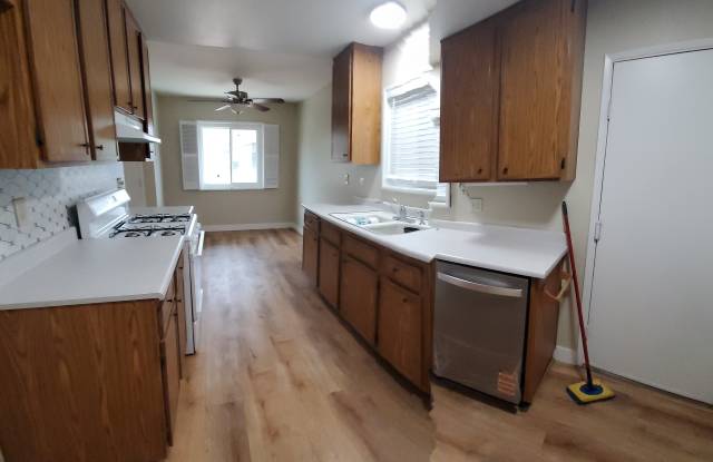 1862 Pueblo Dr
