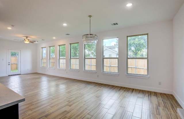 Photo of 2408 Polk Street