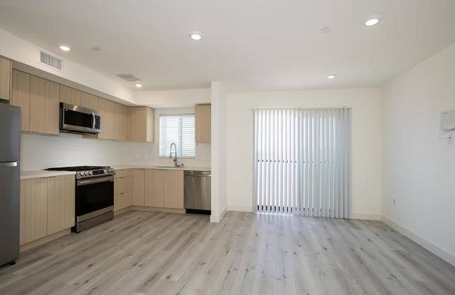 11701 Gateway Blvd Unit E21
