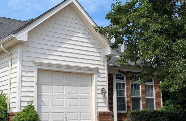 44476 LIVONIA Terrace