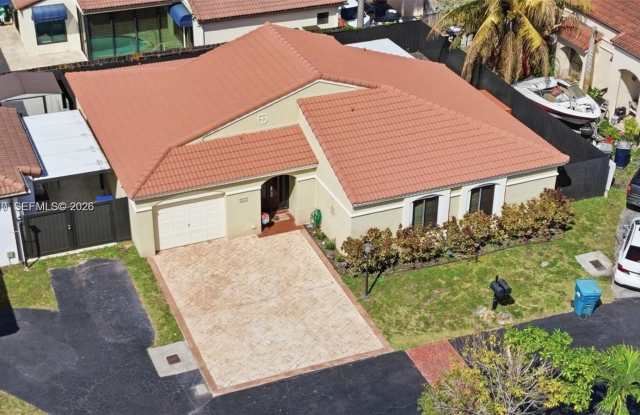 561 SW 87th Ct