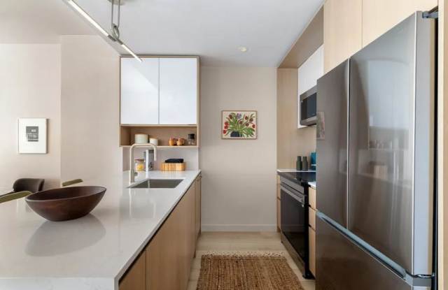 633 3rd Ave.