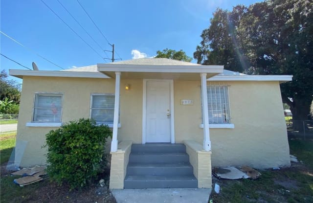 2996 Douglas AVE - 2996 Douglas Avenue, Fort Myers, FL 33916