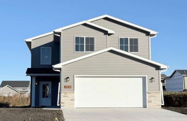 NEW CONSTRUCTION - 4 bdrm/ 2 1/2 bath Moorhead Home -