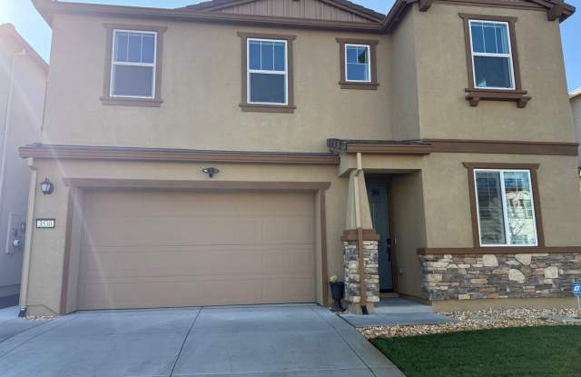 Beautiful home in Northlake!