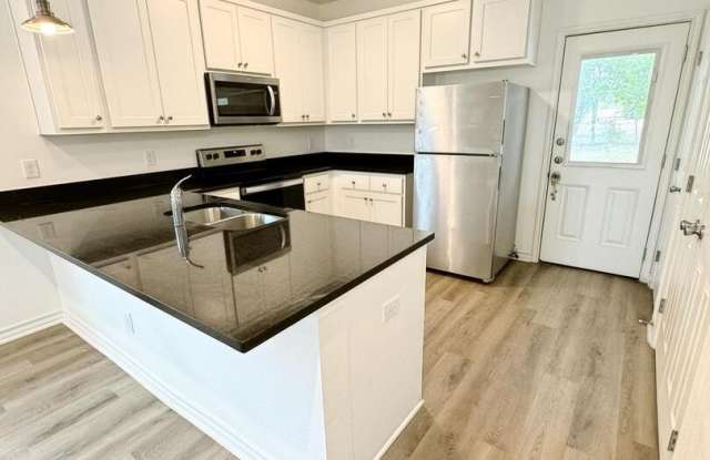 707 RUNNELS AVE unit: 102