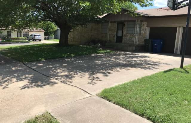 1212 S 9th St - 1212 South 9th Street, Copperas Cove, TX 76522