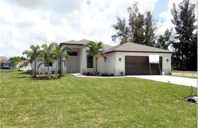 815 SW 11th Court