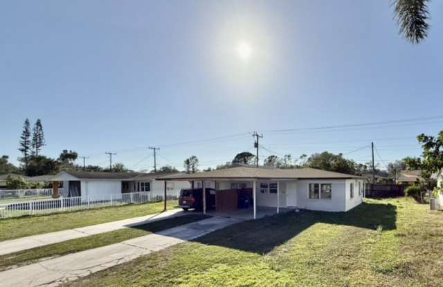 4410 19th Street Circle West - B