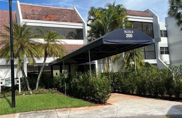 Photo of 200 Lakeview Dr