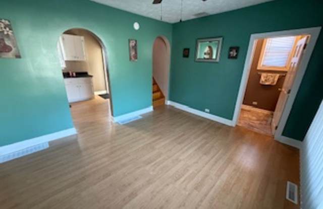 Charming Updated Farmhouse in the Heart of Kingsley