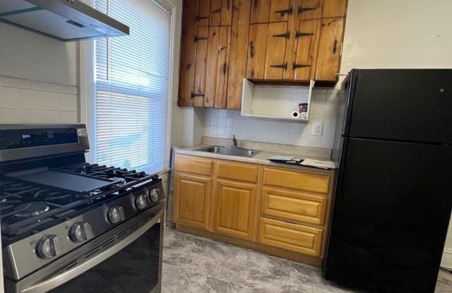 24 S Eckar Street unit: #2