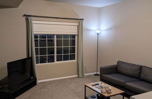 Amazing townhome in northern Colorado Springs