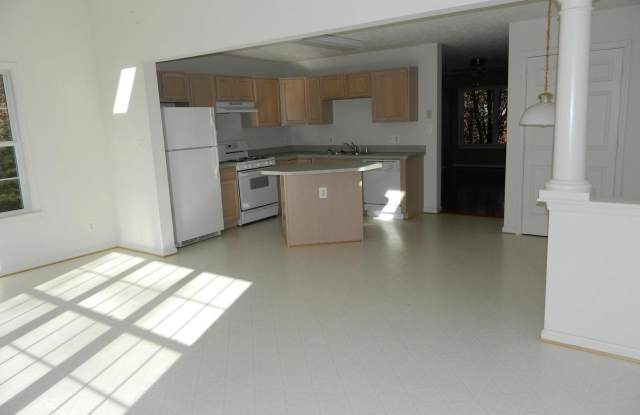 609 KENSINGTON Drive