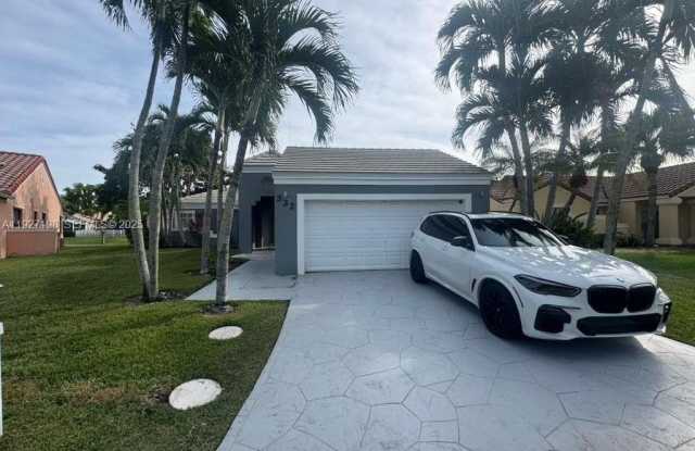 Photo of 332 NW 47th Ave