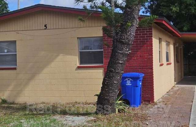 5 East Clermont Ct