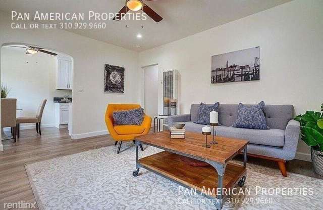 911 E La Palma Dr Unit