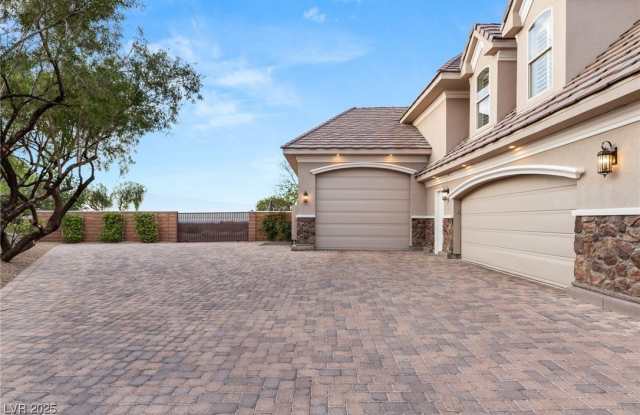 1212 Bunker Hollow Court