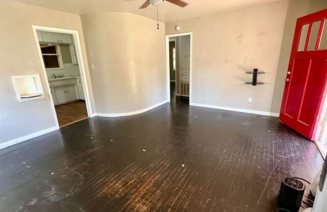 533 East Fairchild Drive