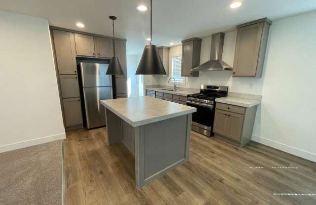 5427 Edgewood Lane