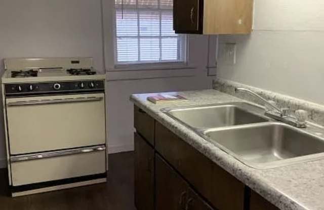 1707 West 12th Street - 2