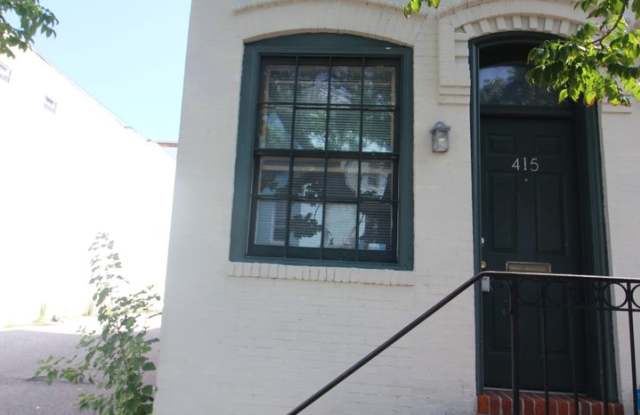 Charming Seton Hill 3bd/1ba Rowhome w/ CAC  W/D--Available 4/15!