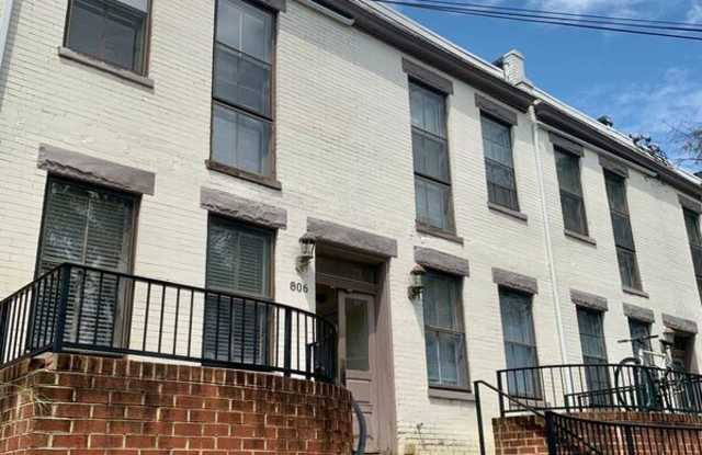 808 Norton St