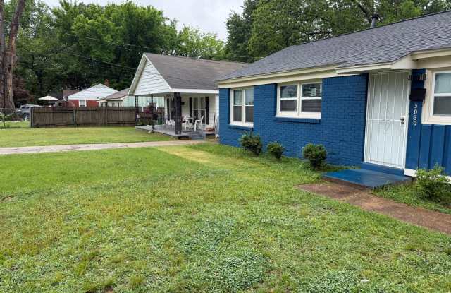 3 BR/1BA | Newly Renovated Cottage| Cove security system| Fully fenced backyard