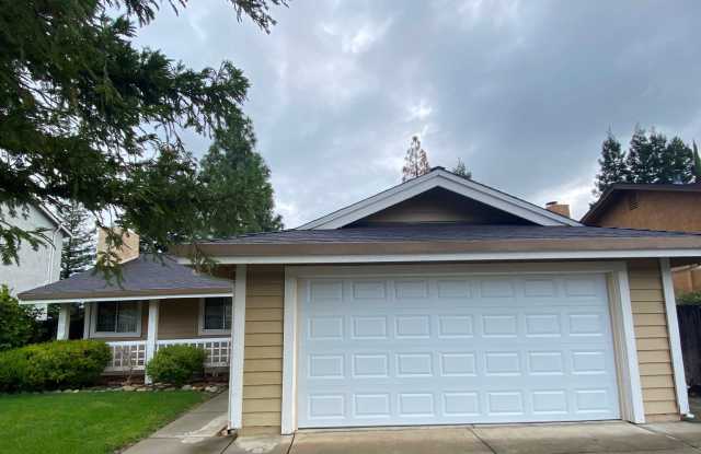 369 Limerick Way - Vacaville