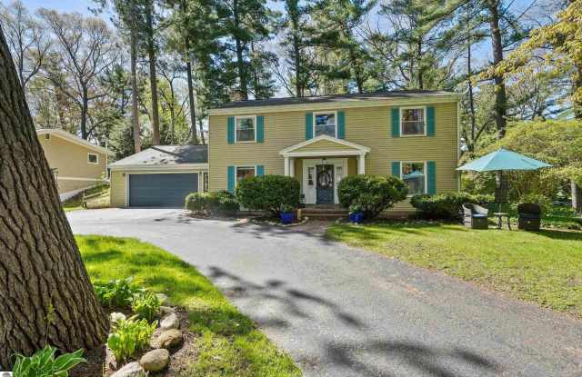 Photo of 1310 Peninsula Court