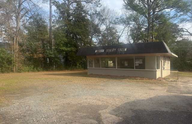 1461 Hartford Highway