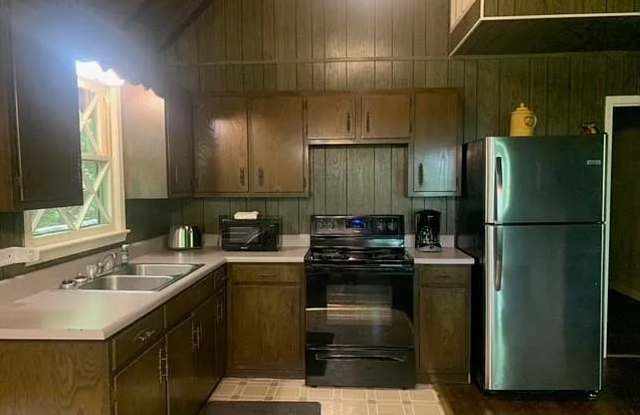 211 Chalet Village Dr