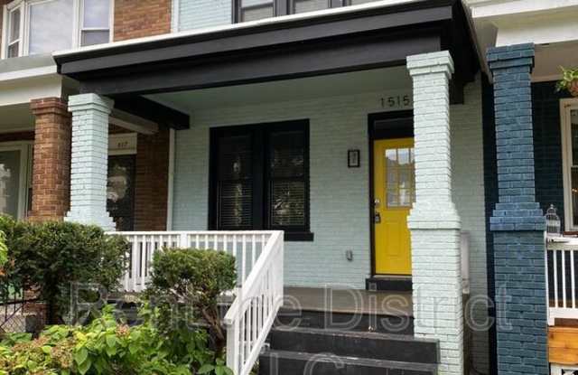 1515 Neal Street NE