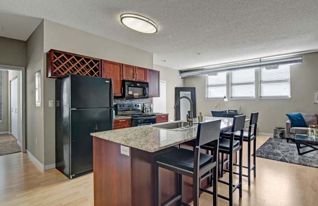 Photo of Marbella on Dean