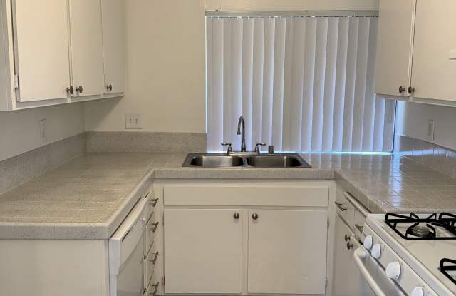 2321 East Commonwealth Avenue