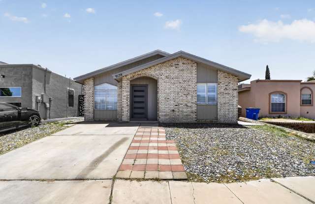 9128 Bur Oak Circle