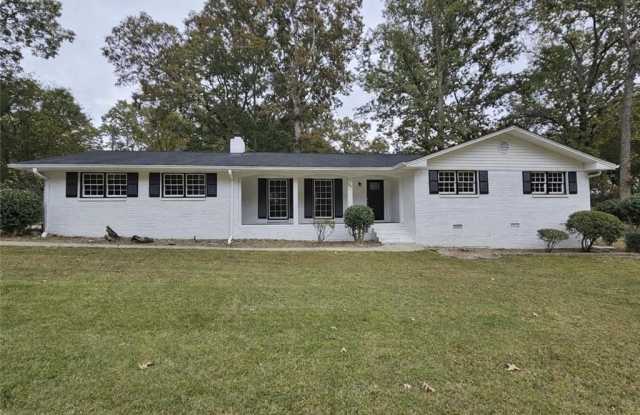 999 Braselton Highway