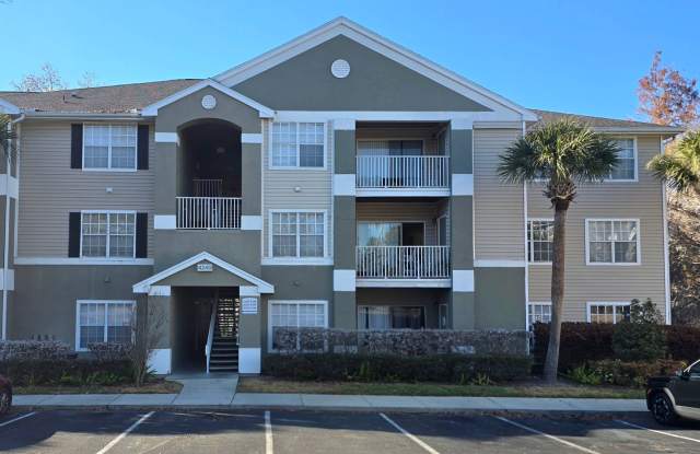 Beautiful 2BR/2BA Condo in Sunset Lakes – Lake & Tree Views!