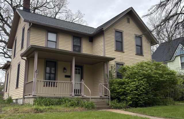 201 Oak Street