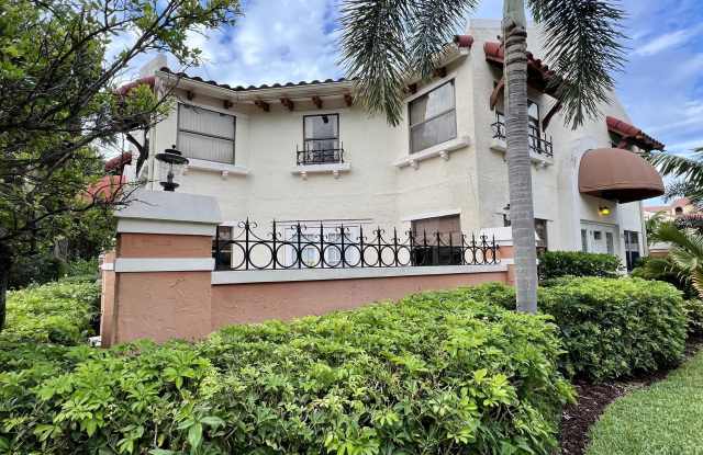 13 Uno Lago Drive