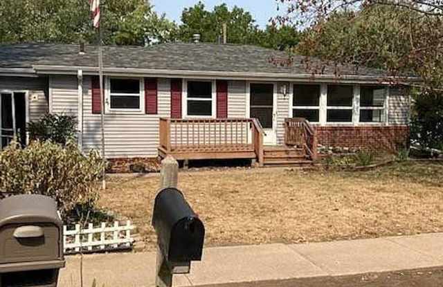 Photo of Nice west side Home.3+ bedroom with a cozy backyard
