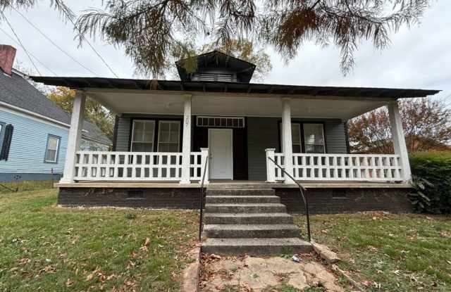 3 Bedrooms, 1 Bathroom - Home in South Rome!
