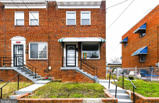 Photo of 4227 NASH Street SE