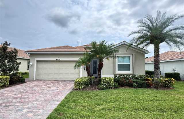 5419 GRAND CYPRESS BOULEVARD