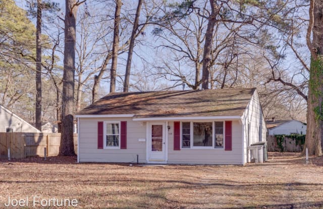 106 Pine Grove Ave - 106 Pine Grove Avenue, Hampton, VA 23669